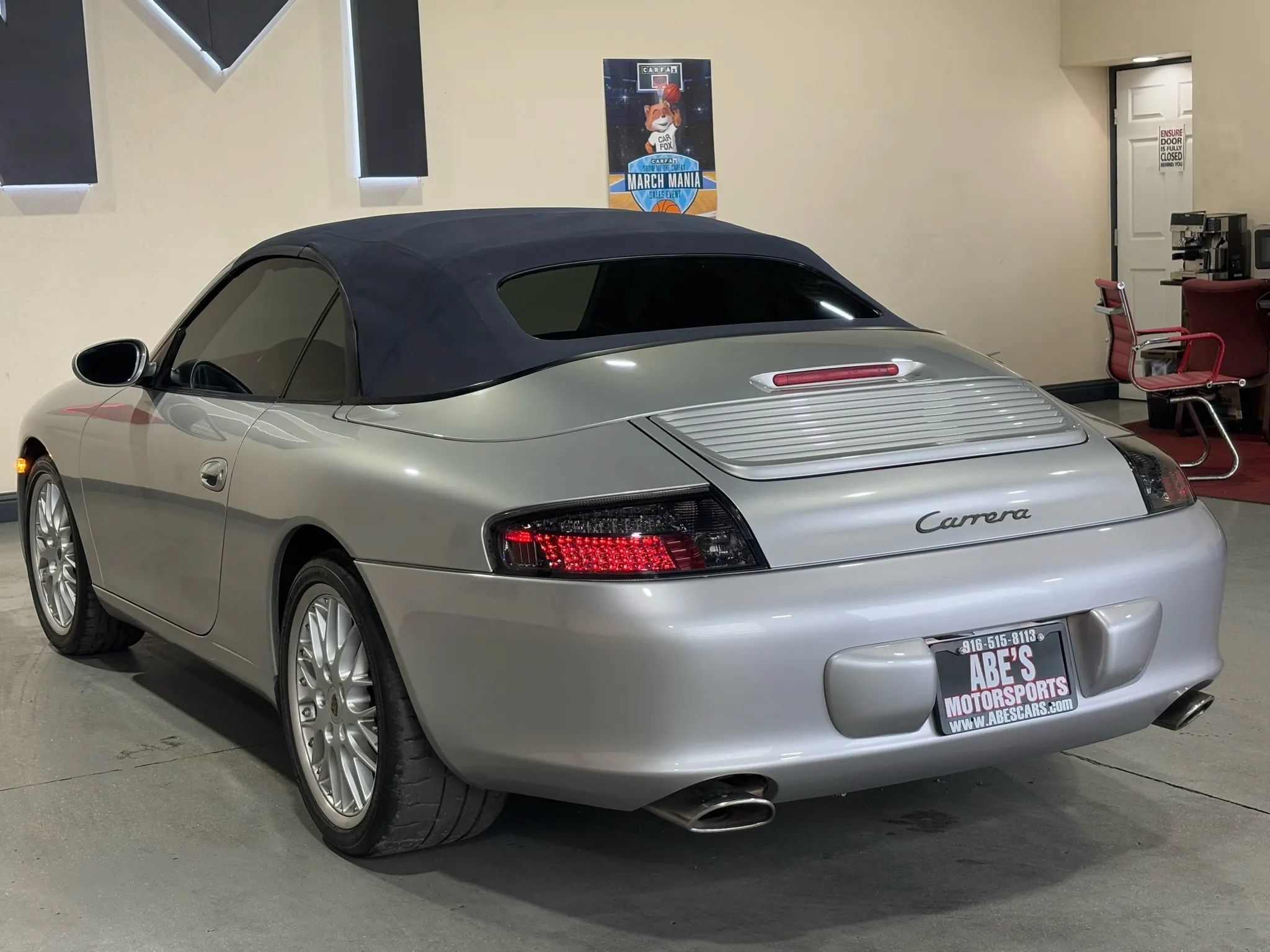 Used 2004 Porsche 911 Cabriolet image 7