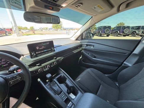 Used 2024 Honda Accord EX image 16