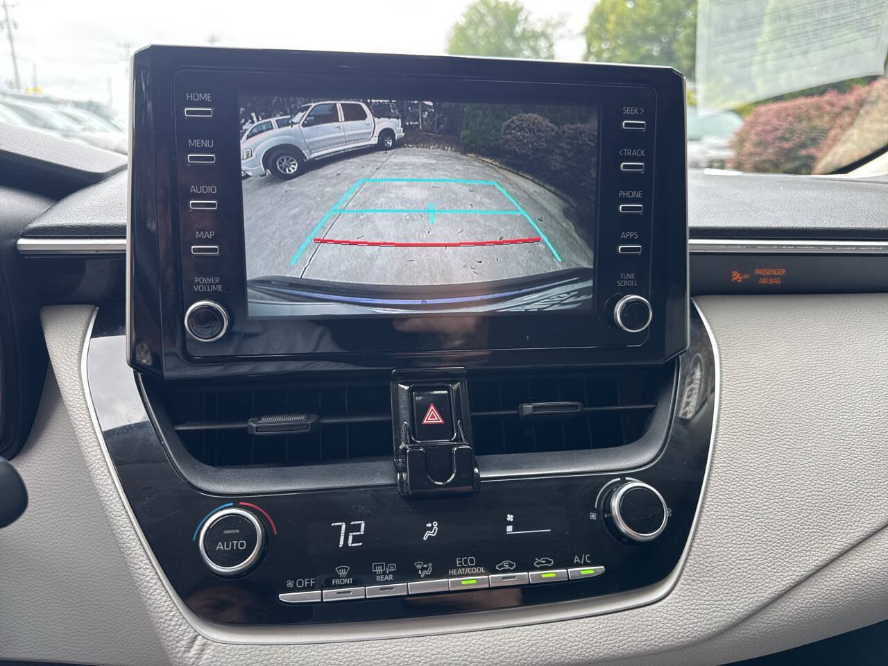 Used 2020 Toyota Corolla LE FWD image 20