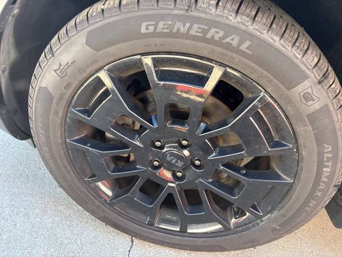 Used 2021 Kia Telluride EX w/ EX Premium Package AWD/4WD image 9