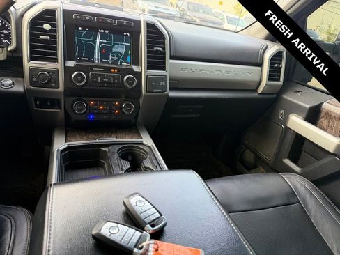 Used 2019 Ford F250 Lariat w/ Lariat Ultimate Package image 4