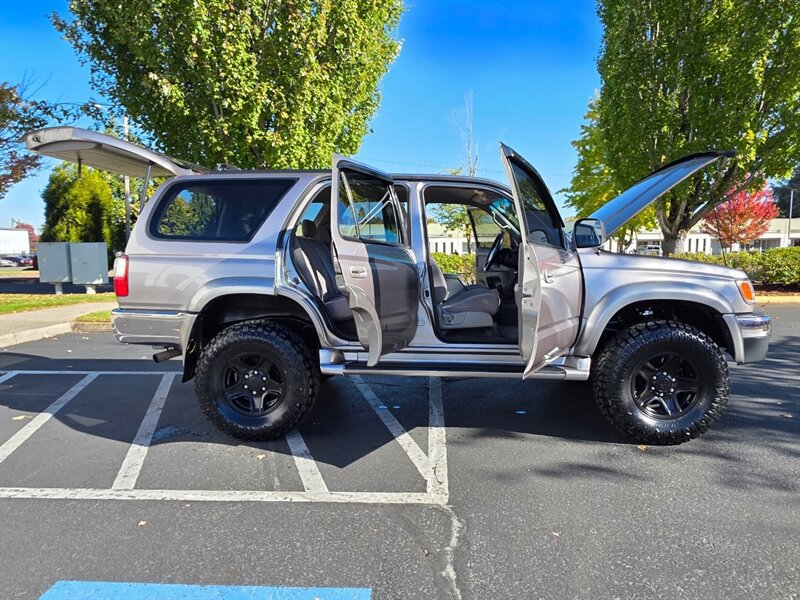 Used 2001 Toyota 4Runner SR5 AWD/4WD image 24