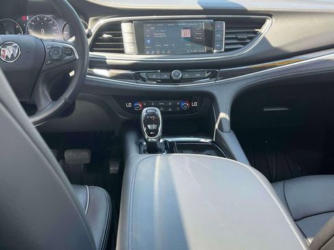 Used 2020 Buick Enclave Avenir w/ Avenir Technology Package AWD/4WD image 13
