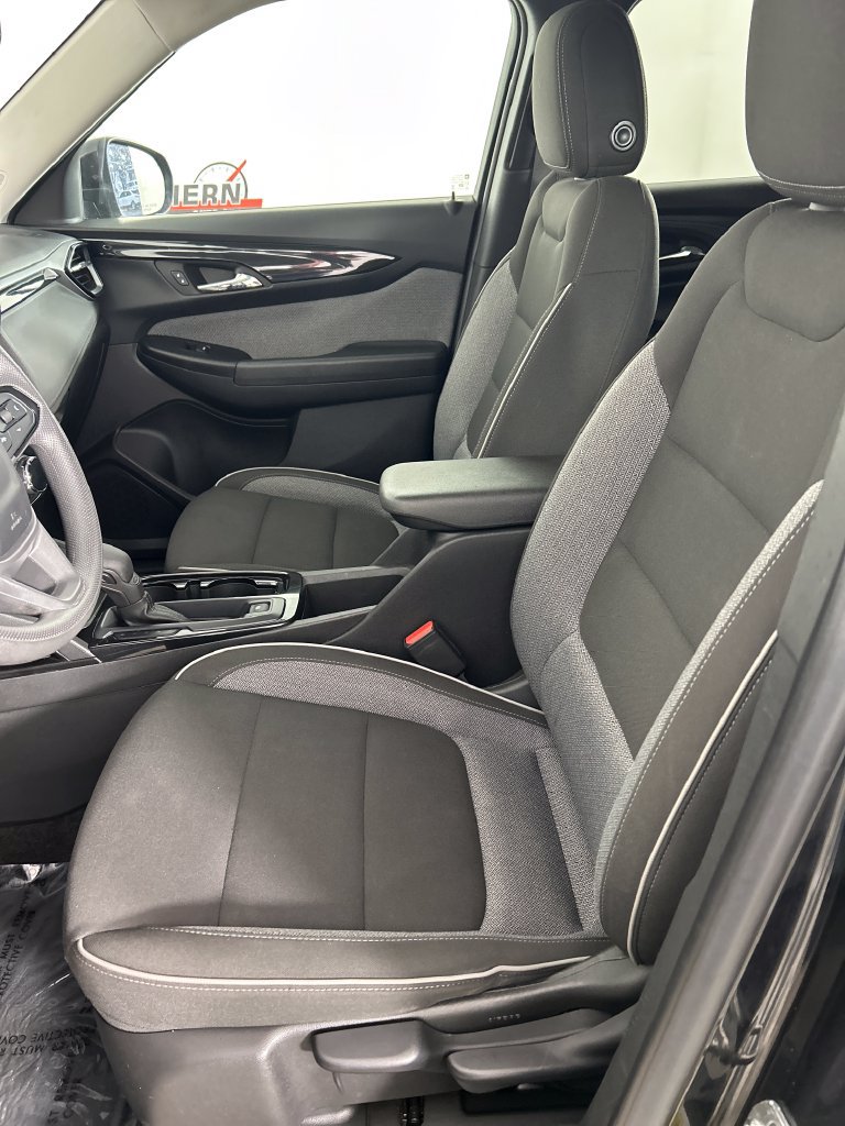 Used 2024 Chevrolet TrailBlazer LT FWD image 12