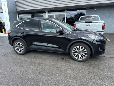 Used 2020 Ford Escape Titanium w/ Titanium Premium Package 2.0 AWD/4WD image 4
