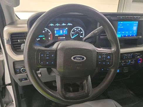 Used 2023 Ford F250 XL w/ FX4 Off-Road Package AWD/4WD image 11
