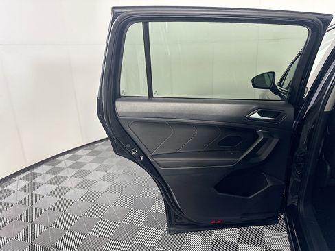 Used 2023 Volkswagen Tiguan SE FWD image 26