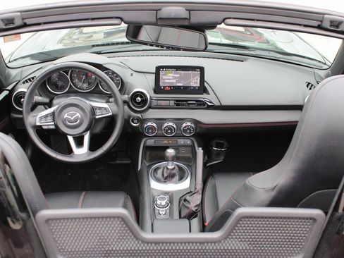 Used 2018 MAZDA MX-5 Miata Grand Touring image 20