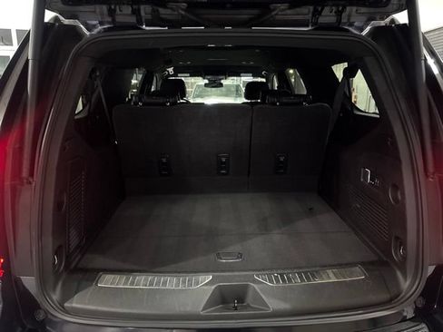 Used 2025 GMC Yukon XL Denali AWD/4WD image 33