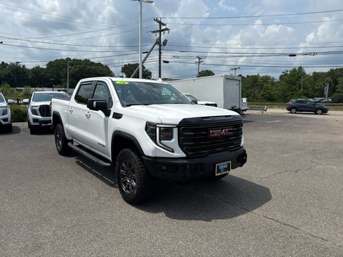 Used 2024 GMC Sierra 1500 AT4X AWD/4WD image 9