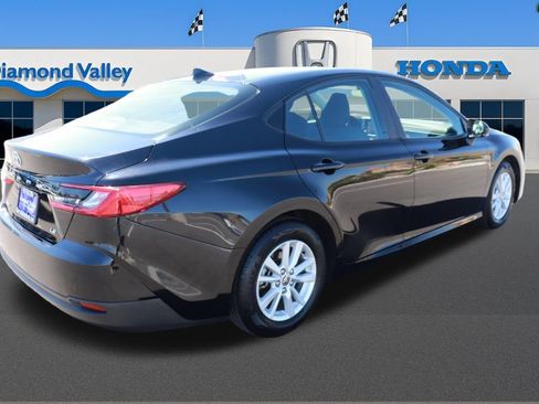 Used 2025 Toyota Camry LE w/ Convenience Package FWD image 8