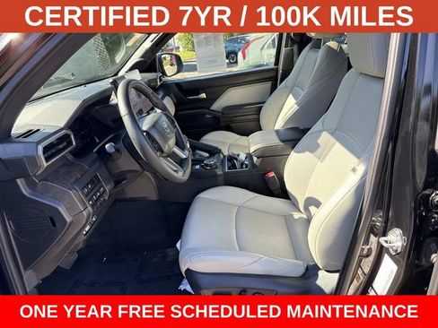 Used 2025 Toyota Tacoma Limited AWD/4WD image 14