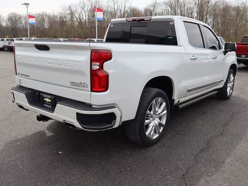 Used 2022 Chevrolet Silverado 1500 High Country AWD/4WD image 32