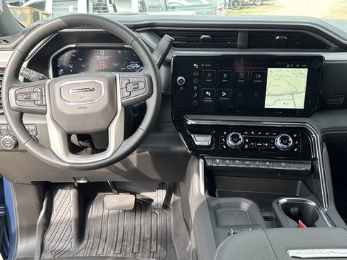 New 2026 GMC Sierra 2500 Denali w/ Denali Reserve Package AWD/4WD image 5