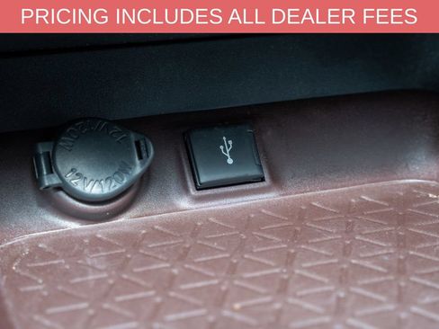 Used 2021 Toyota RAV4 Limited FWD image 17