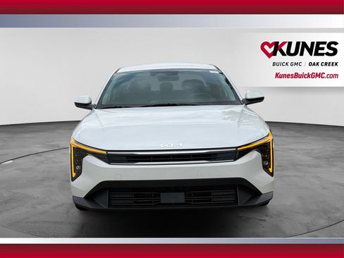 Used 2025 Kia K4 FWD image 3