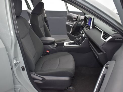 Used 2023 Toyota RAV4 XLE image 24
