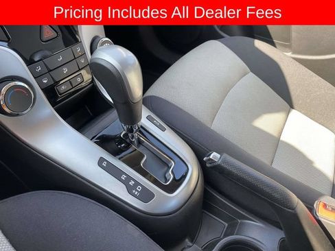 Used 2016 Chevrolet Cruze LS FWD image 33