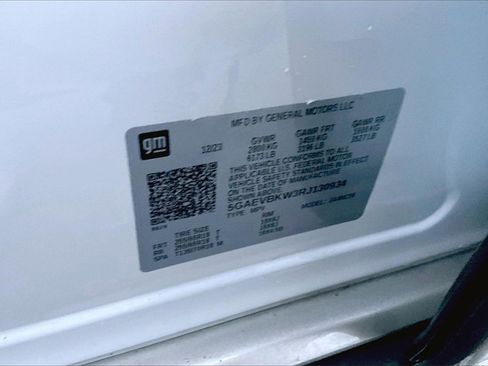 Used 2024 Buick Enclave Premium image 36