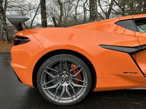 Used 2023 Chevrolet Corvette Z06 w/ Z07 Performance Package image 23