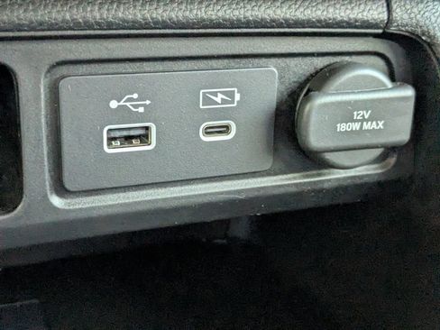 Used 2024 Honda Pilot Touring image 23