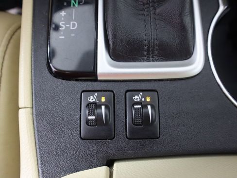 Used 2018 Toyota Highlander XLE image 48