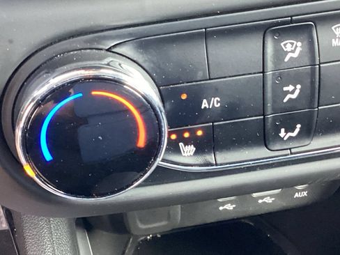 Used 2023 Chevrolet TrailBlazer LT AWD/4WD image 43