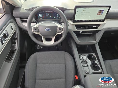 New 2026 Ford Explorer Active image 9