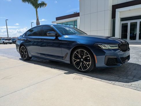 Used 2023 BMW 530i w/ M Sport Package RWD image 4