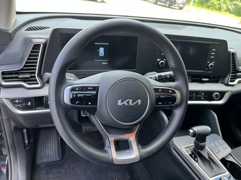 Used 2025 Kia Sportage LX image 27