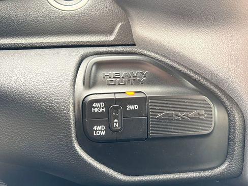 Used 2022 RAM 3500 Big Horn image 25