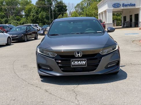 Used 2018 Honda Accord Sport image 2