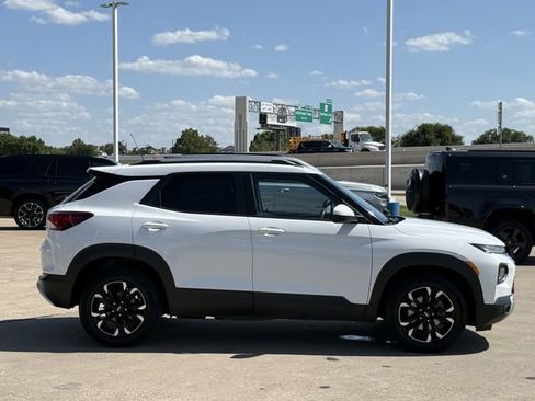 Certified 2023 Chevrolet TrailBlazer LT FWD image 4