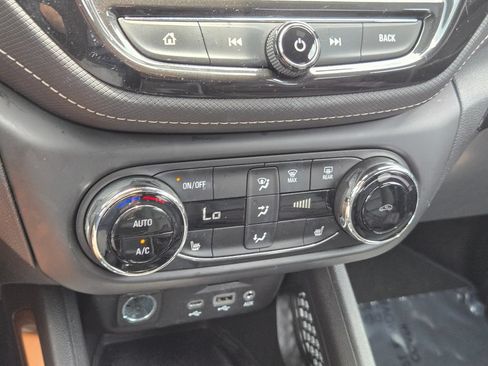 Used 2022 Chevrolet TrailBlazer ACTIV w/ Sun and Liftgate Package FWD image 26