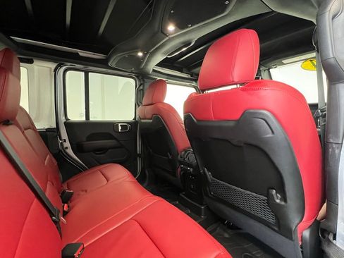 Used 2024 Jeep Wrangler Unlimited Rubicon 392 image 9