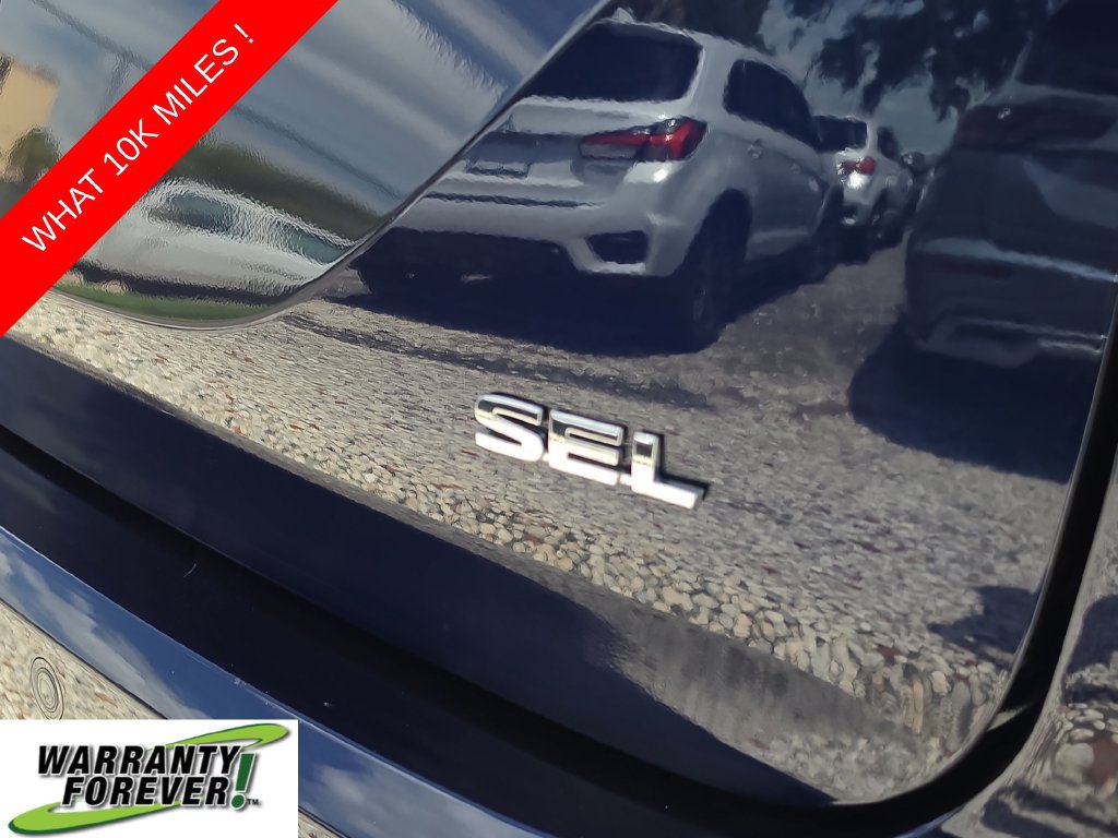 Used 2024 Mitsubishi Outlander SEL Black Edition FWD image 6