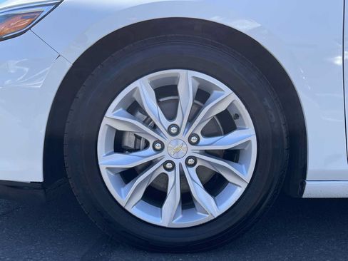 Used 2022 Chevrolet Malibu LT FWD image 18