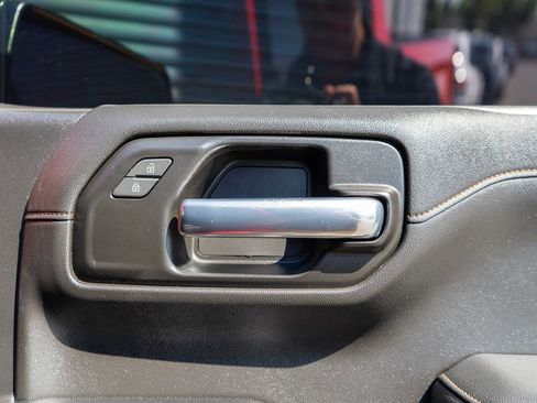 Used 2022 GMC Sierra 1500 AT4 w/ AT4 Preferred Package image 32