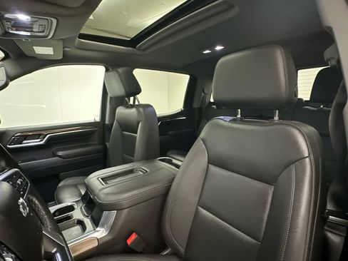 Used 2022 Chevrolet Silverado 1500 LT Trail Boss w/ LT Trail Boss Premium Package AWD/4WD image 9