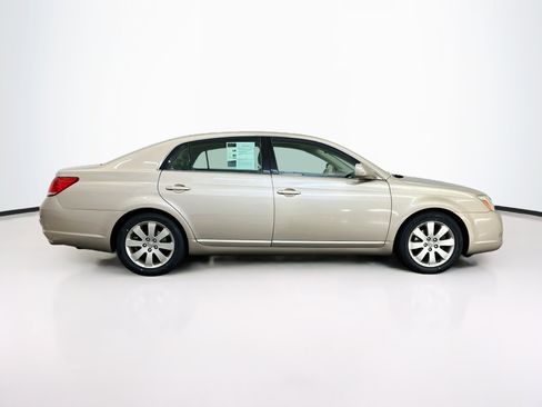 Used 2006 Toyota Avalon XLS FWD image 10