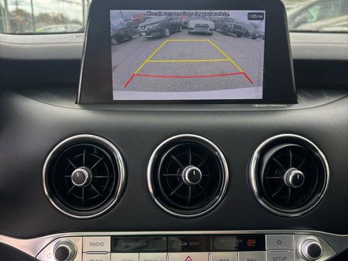 Used 2018 Kia Stinger Premium image 14