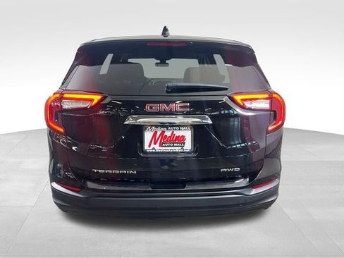 Used 2024 GMC Terrain SLE AWD/4WD image 4