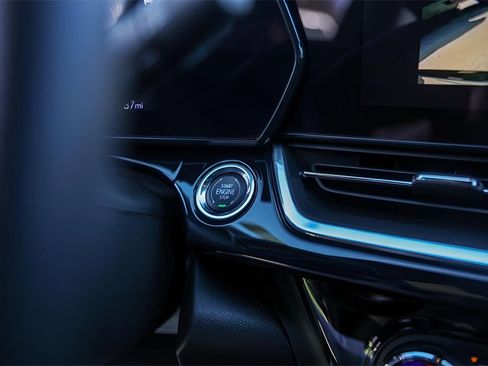 Used 2024 Chevrolet Trax RS w/ Driver Confidence Package image 22