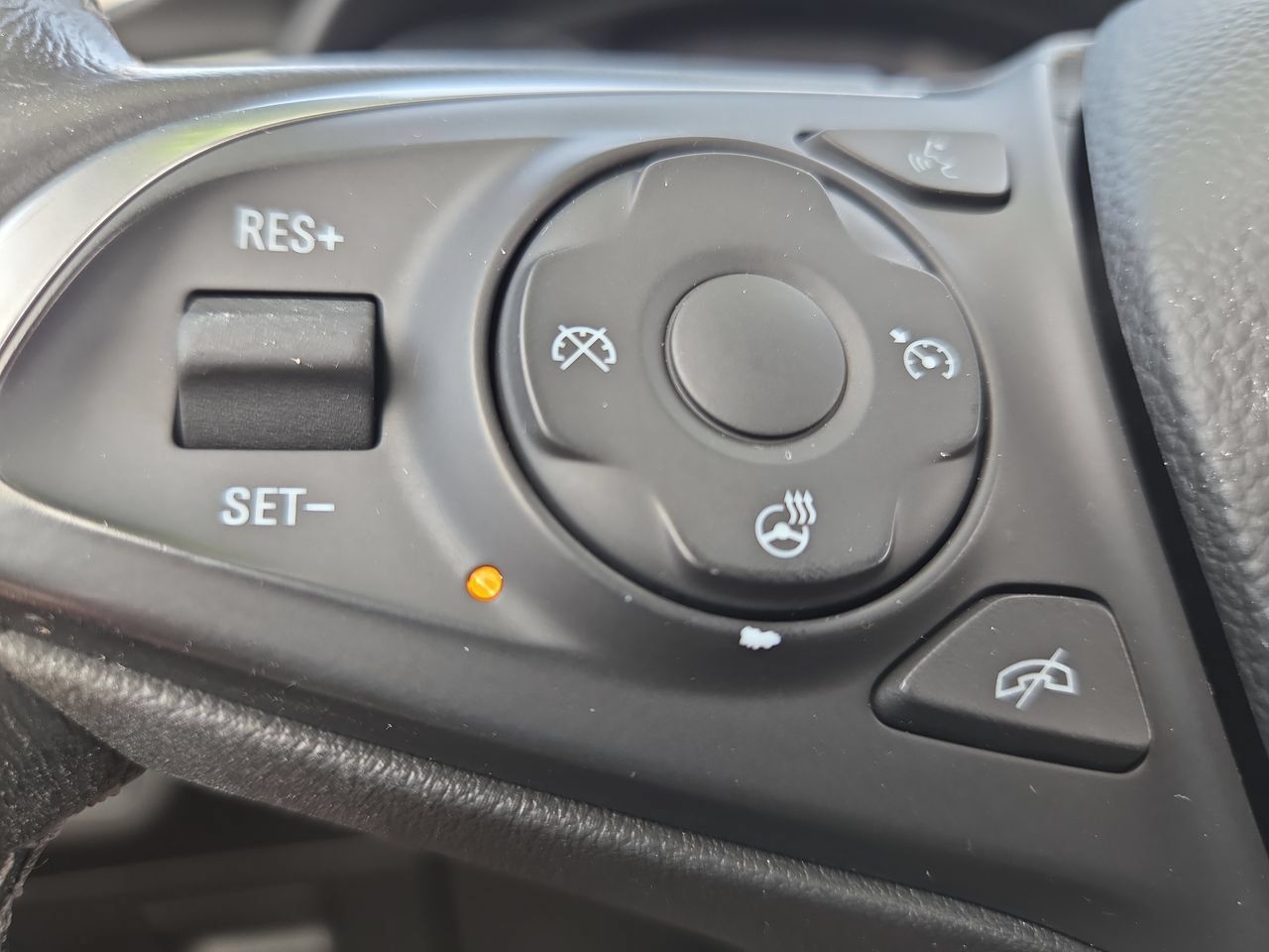 Used 2020 Buick Envision Essence w/ Experience Buick Package AWD/4WD image 33