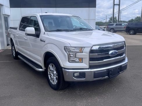 Used 2017 Ford F150 Lariat w/ Equipment Group 501A Mid RWD image 4