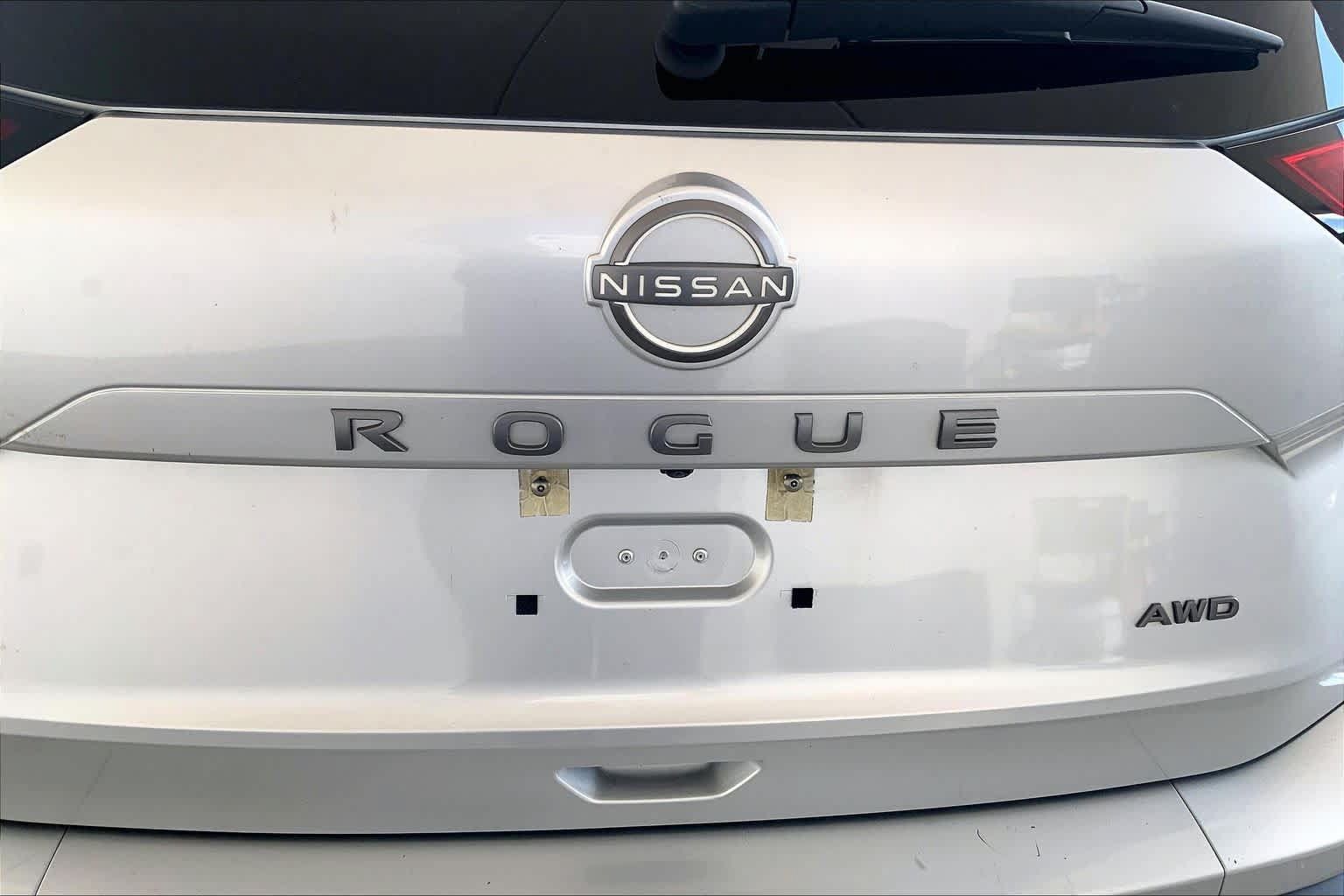 Used 2024 Nissan Rogue S AWD/4WD image 31