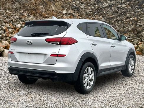 Used 2019 Hyundai Tucson SE image 2