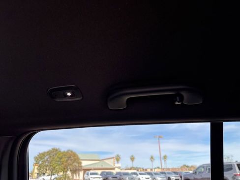 New 2025 Jeep Grand Cherokee Altitude RWD image 40
