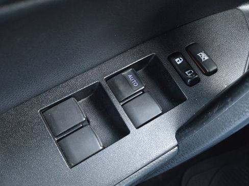 Used 2016 Toyota Corolla S image 29