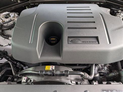 New 2026 Land Rover Defender 130 X-Dynamic SE AWD/4WD image 16